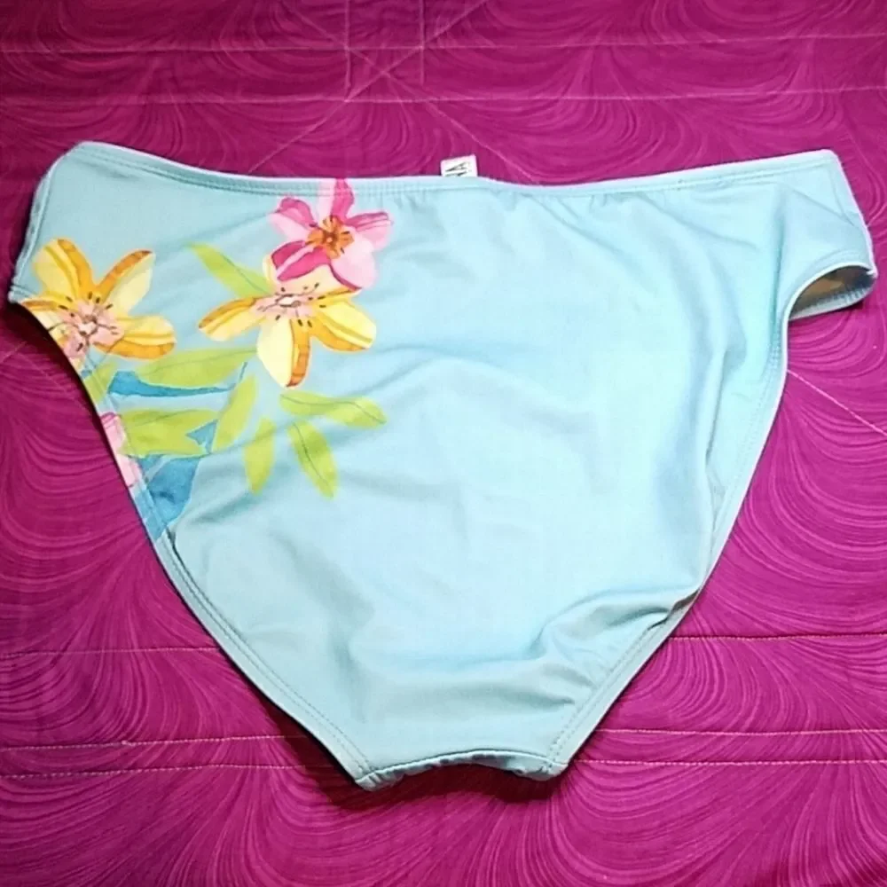 ✔ 5 for $25 Athena light blue floral bikini bottoms size 14